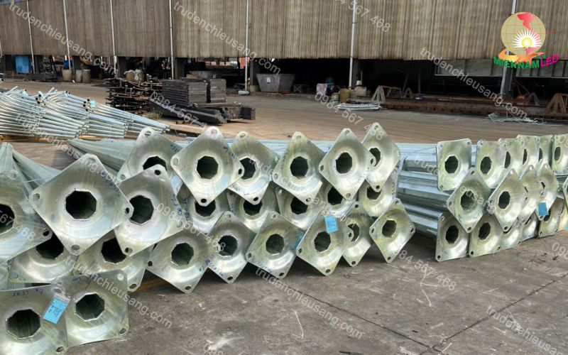 cột đèn đường bát giác