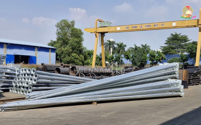 cột đèn cao áp 11m