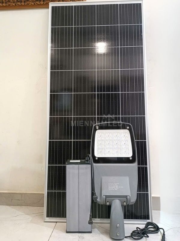 đèn đường năng lượng mặt trời 80w