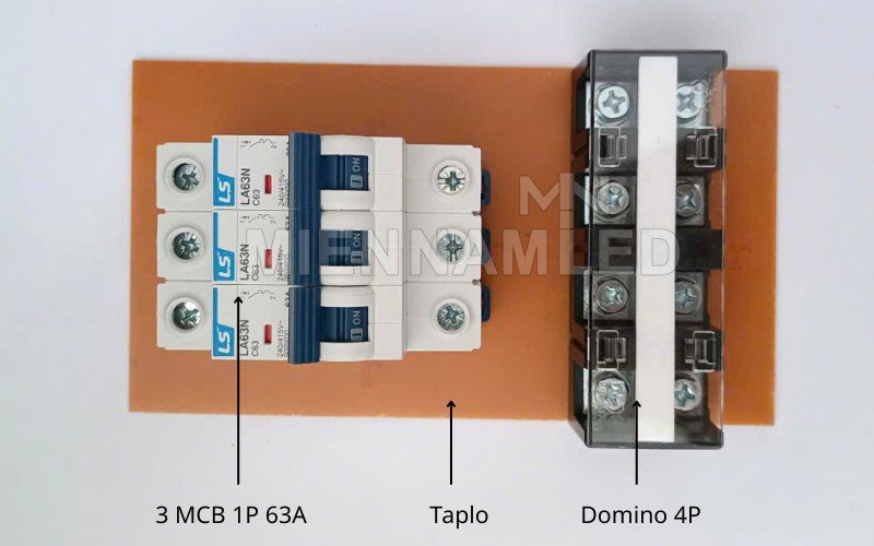 Bảng điện cửa cột 3P