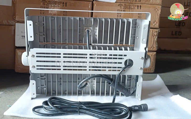 đèn led năng lượng mặt trời 60w