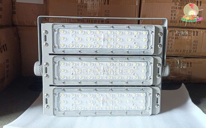 đèn pha năng lượng mặt trời 60W