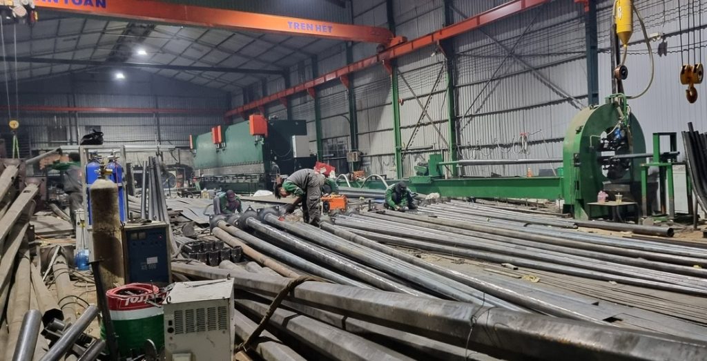 sản xuất cột đèn chiếu sáng