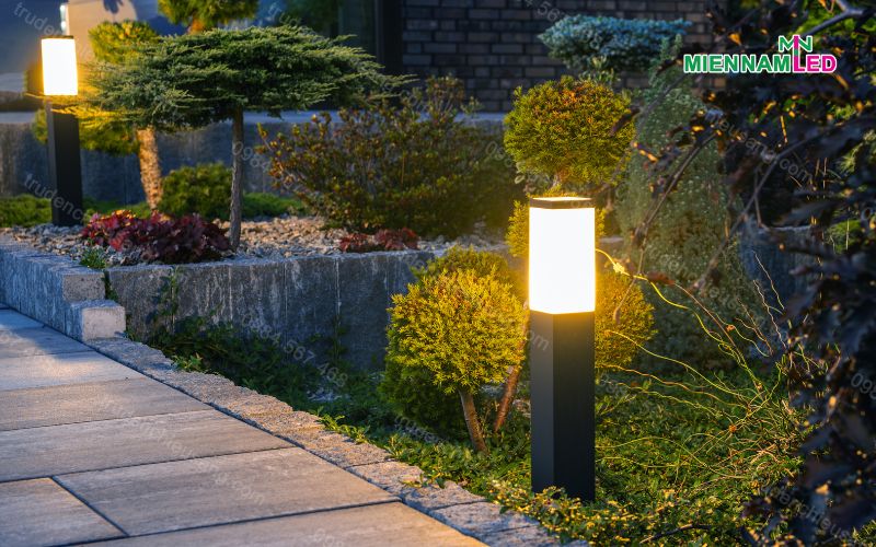 đèn nấm chiếu sáng sân vườn