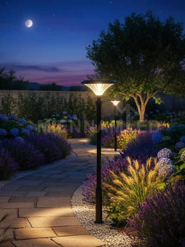 đèn led năng lượng mặt trời trang trí sân vườn