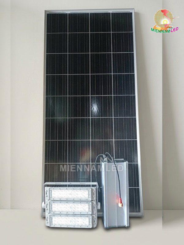 đèn pha năng lượng mặt trời 80w