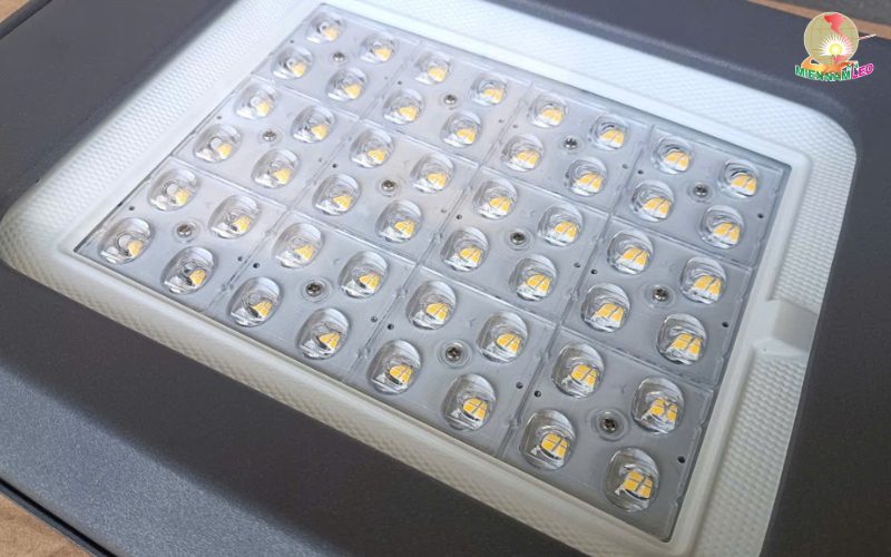 đèn led đường phố 150W