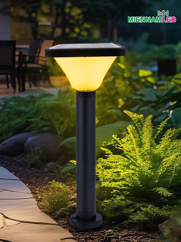 đèn trang trí sân vườn năng lượng mặt trời TCS06B