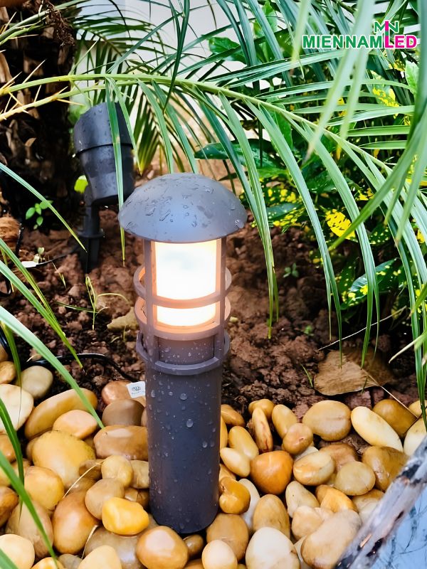đèn sân vườn TC35
