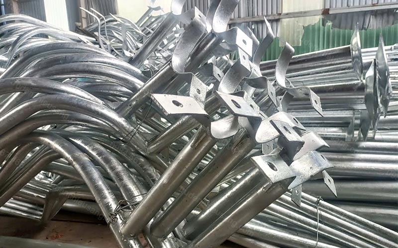 Code cần bắt trụ bê tông